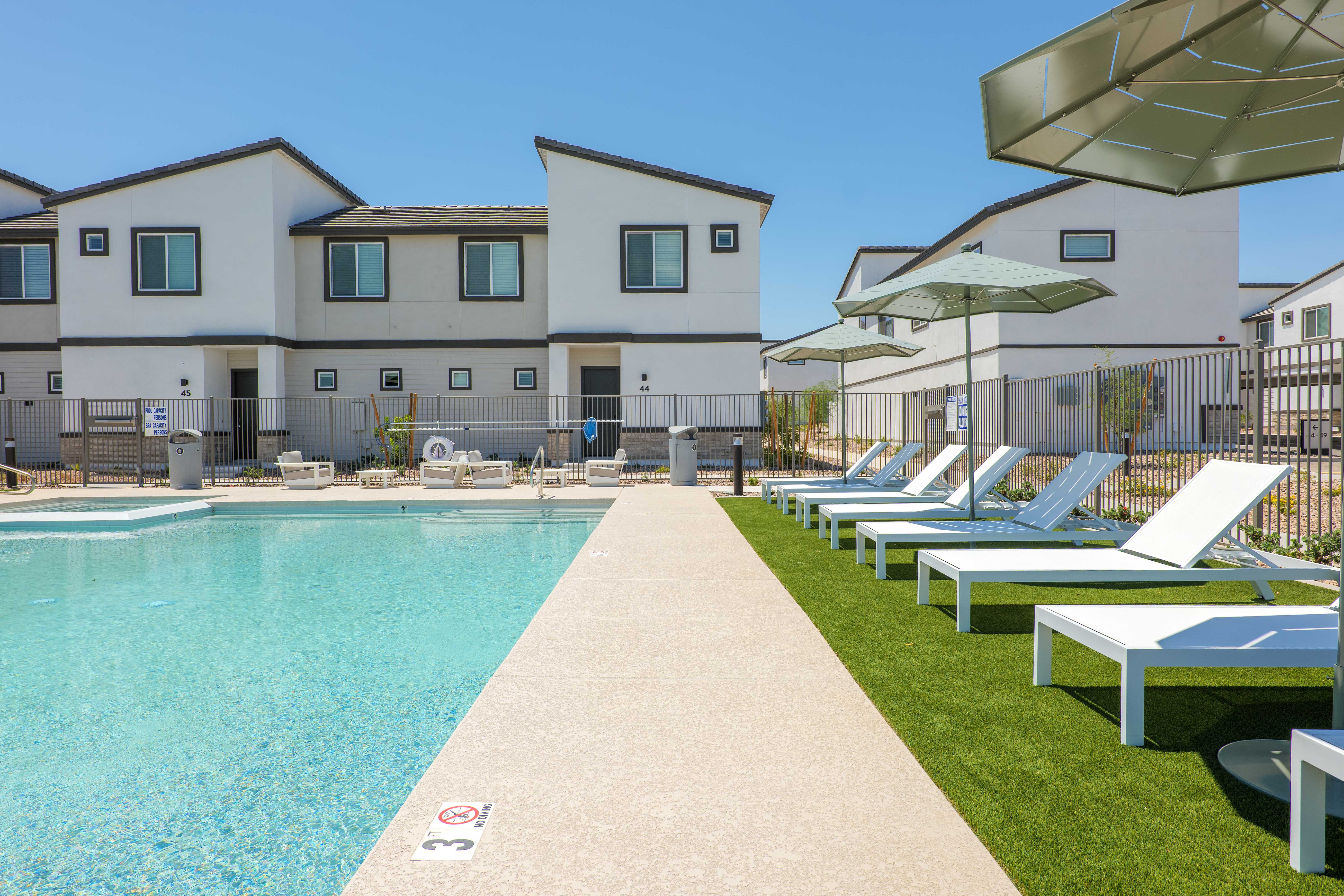 Corsica Villas at Euclid Avenue photo 4